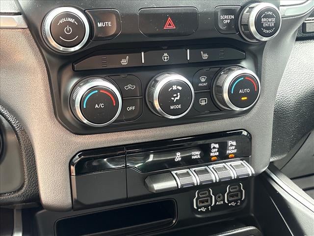2022 RAM 1500 Big Horn Crew Cab 4x4 5'7" Box