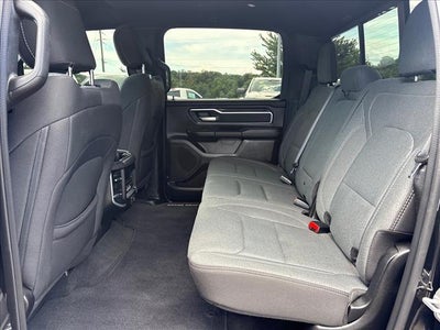 2022 RAM 1500 Big Horn Crew Cab 4x4 5'7" Box