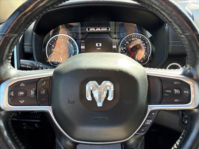 2020 RAM 1500 Laramie Crew Cab 4x4 5'7" Box