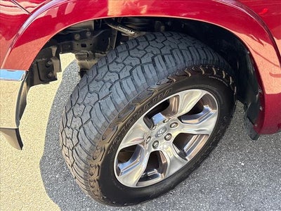 2020 RAM 1500 Laramie Crew Cab 4x4 5'7" Box