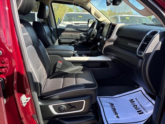2020 RAM 1500 Laramie Crew Cab 4x4 5'7" Box