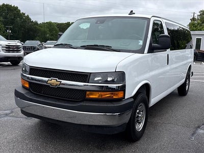 2025 Chevrolet Express Passenger 1LT