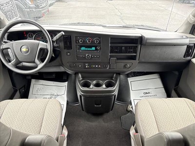 2025 Chevrolet Express Passenger 1LT