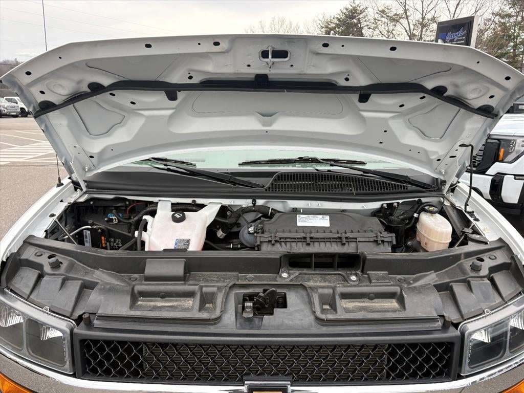 2024 Chevrolet Express Cargo 2500 WT