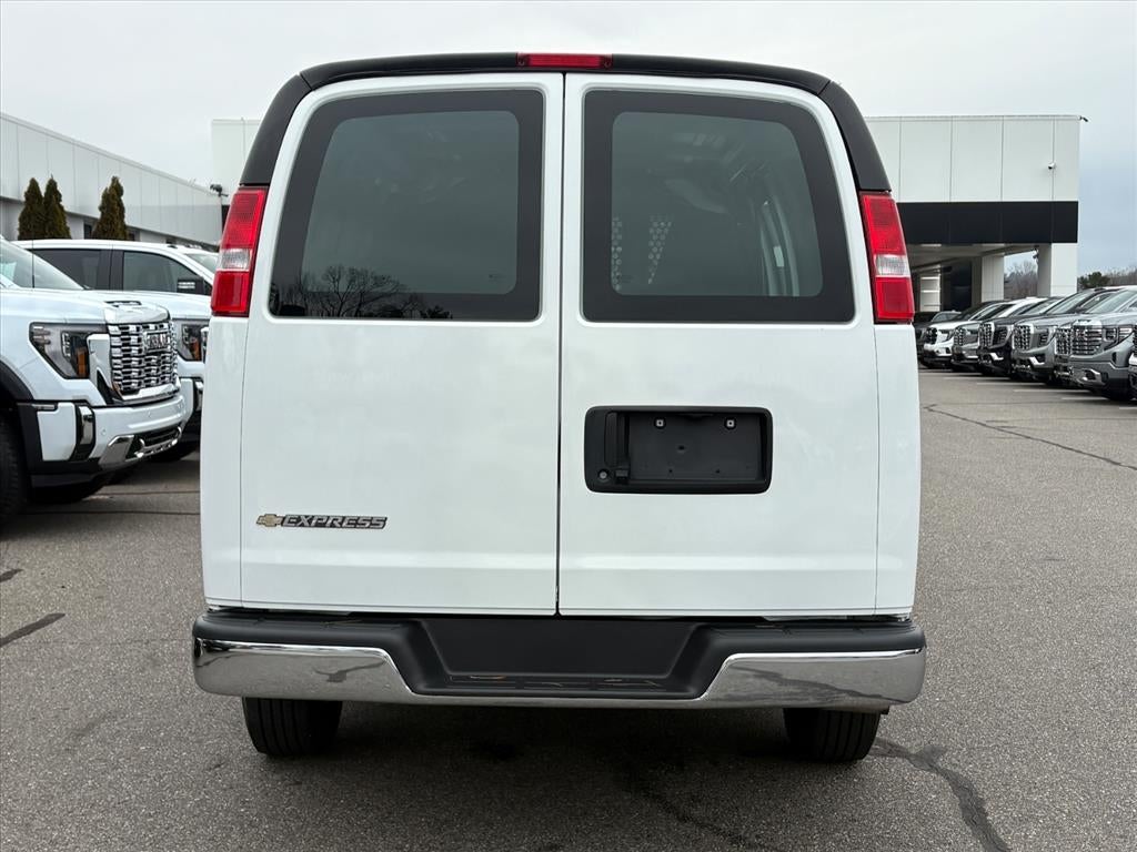2024 Chevrolet Express Cargo 2500 WT