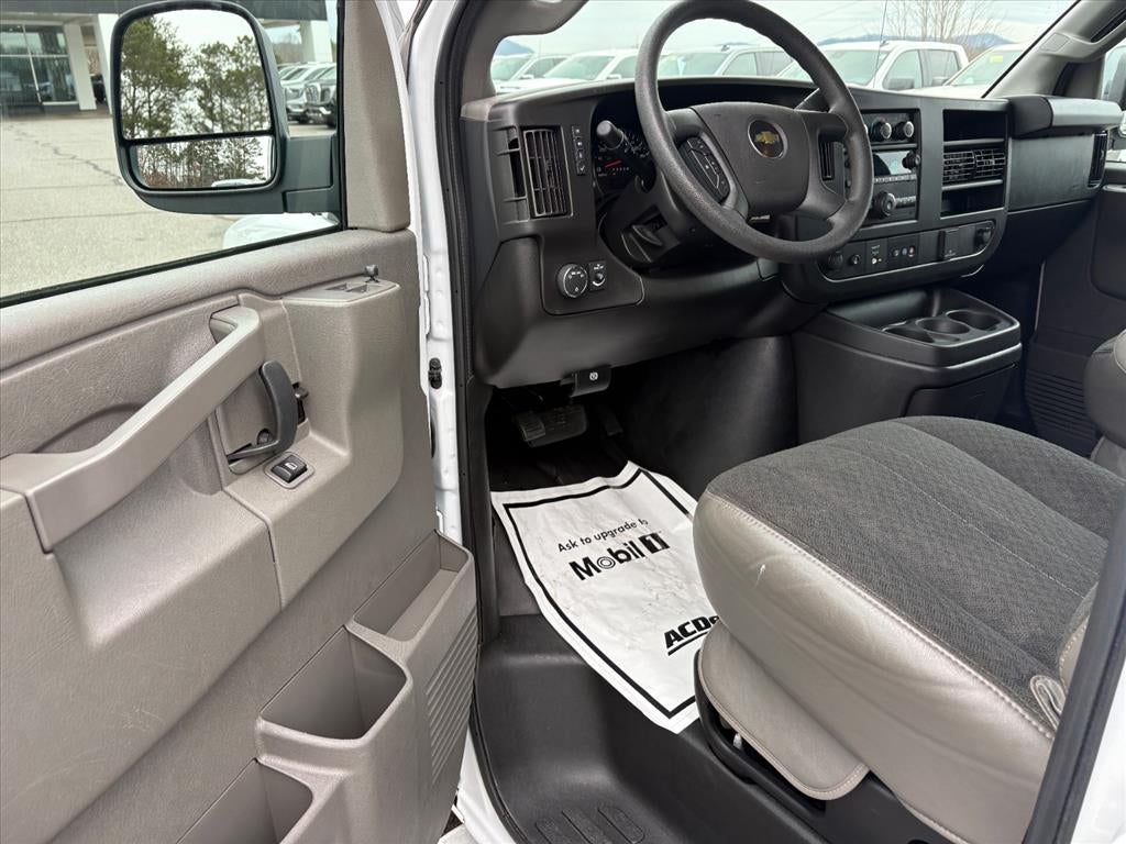 2024 Chevrolet Express Cargo 2500 WT