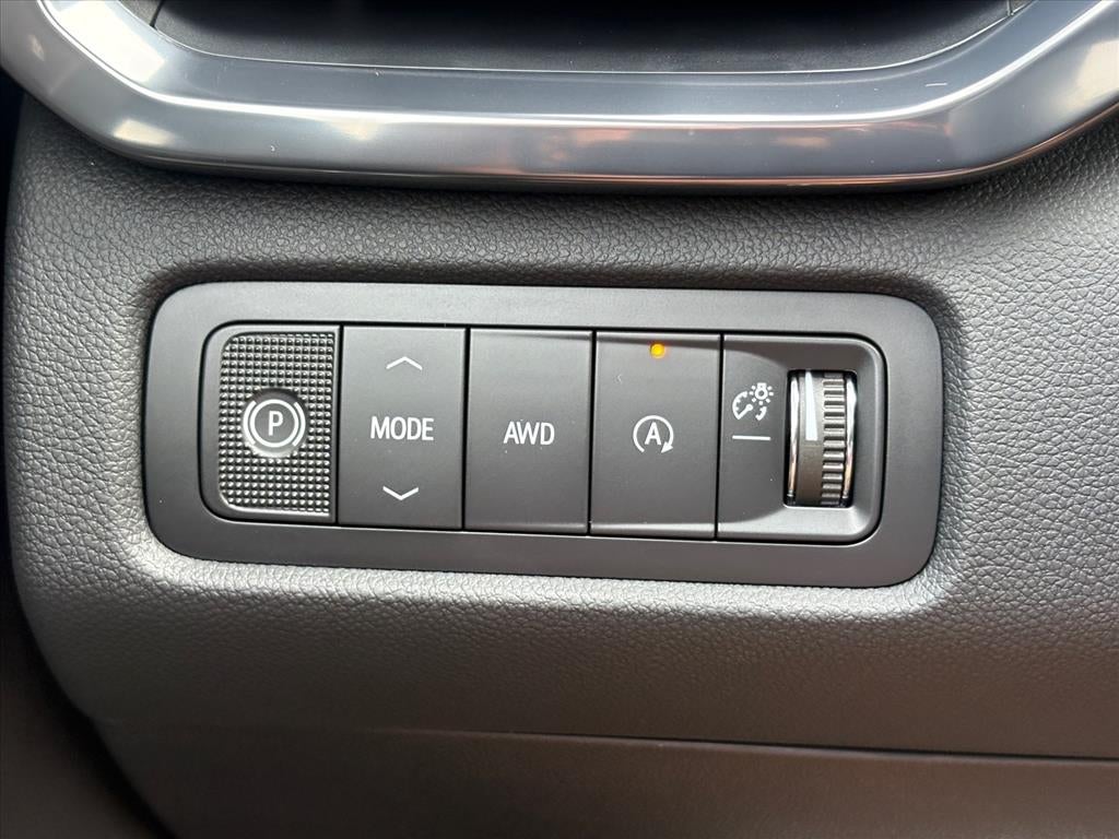 2027 GMC Acadia AT4