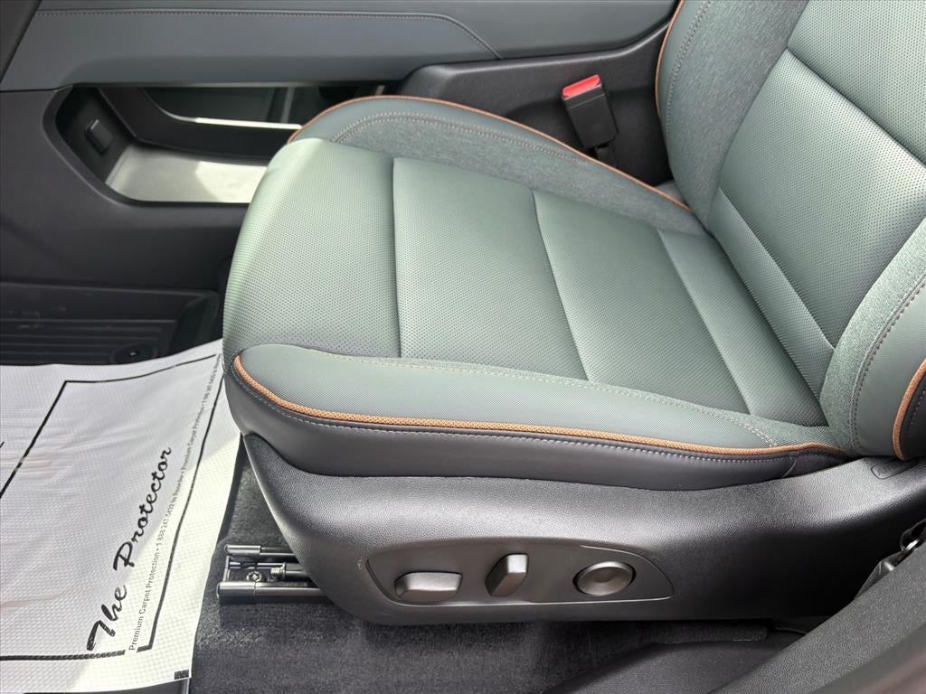 2027 GMC Acadia AT4
