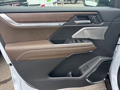 2027 GMC Acadia Denali Ultimate