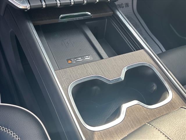 2024 GMC Acadia Denali - Photo 16