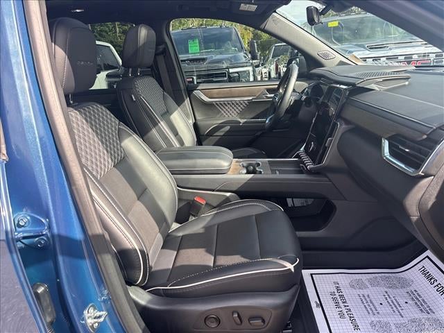 2024 GMC Acadia Denali - Photo 23