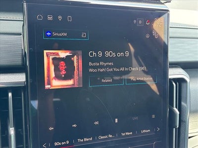 2024 GMC Acadia AT4