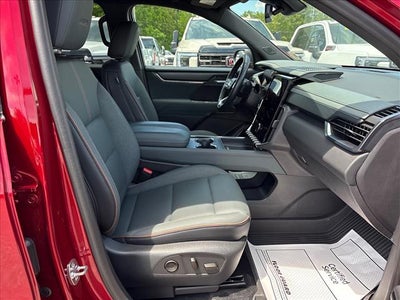 2024 GMC Acadia AT4