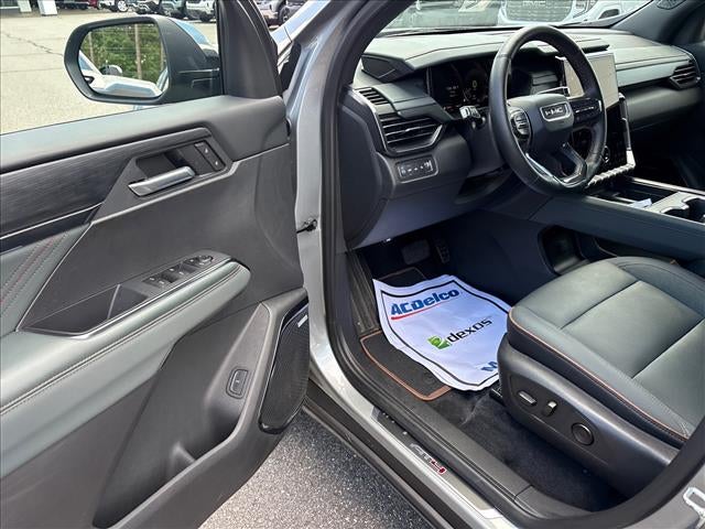 2025 GMC Acadia AT4
