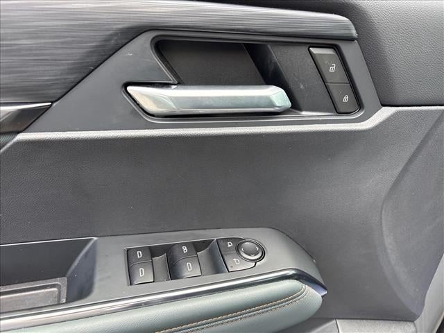 2025 GMC Acadia AT4
