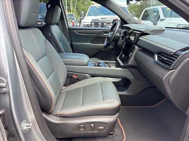 2025 GMC Acadia AT4