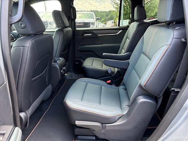 2025 GMC Acadia AT4