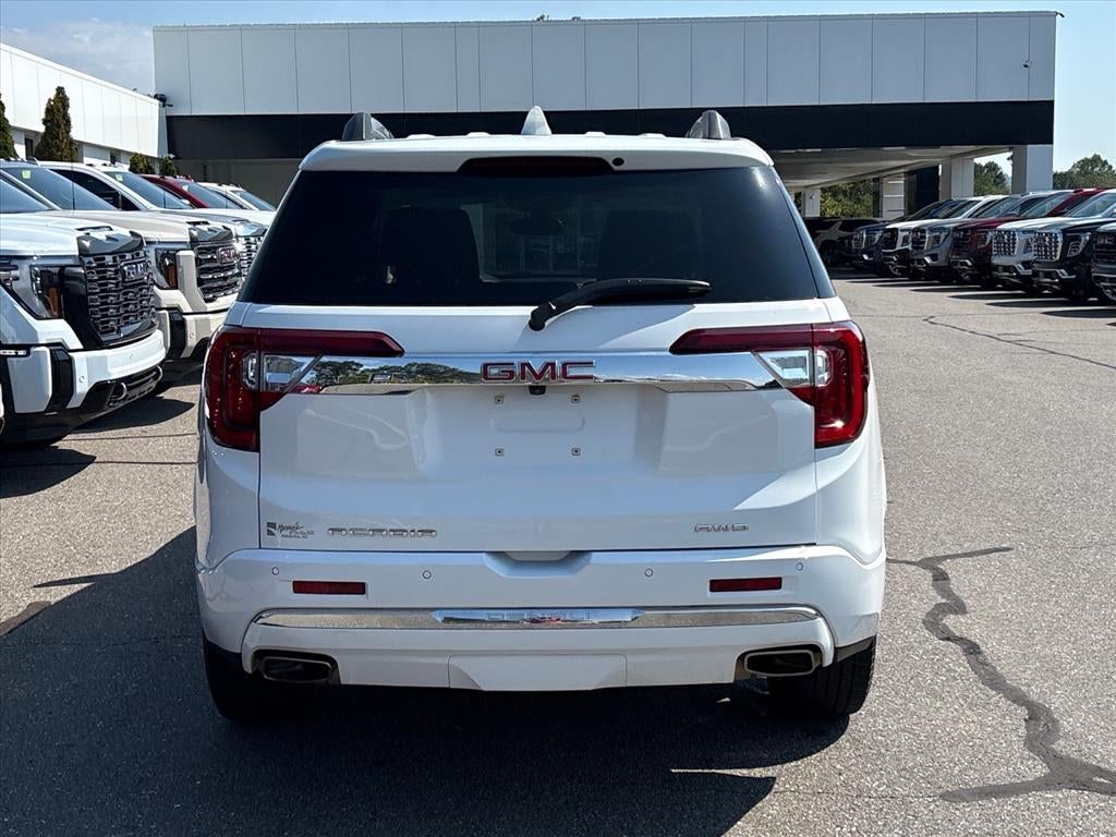 2023 GMC Acadia Denali