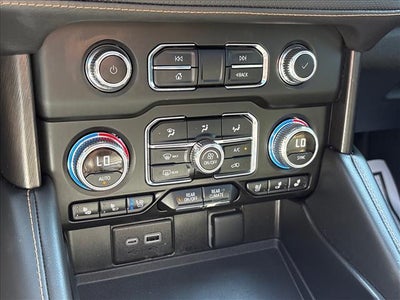 2024 GMC Yukon XL AT4