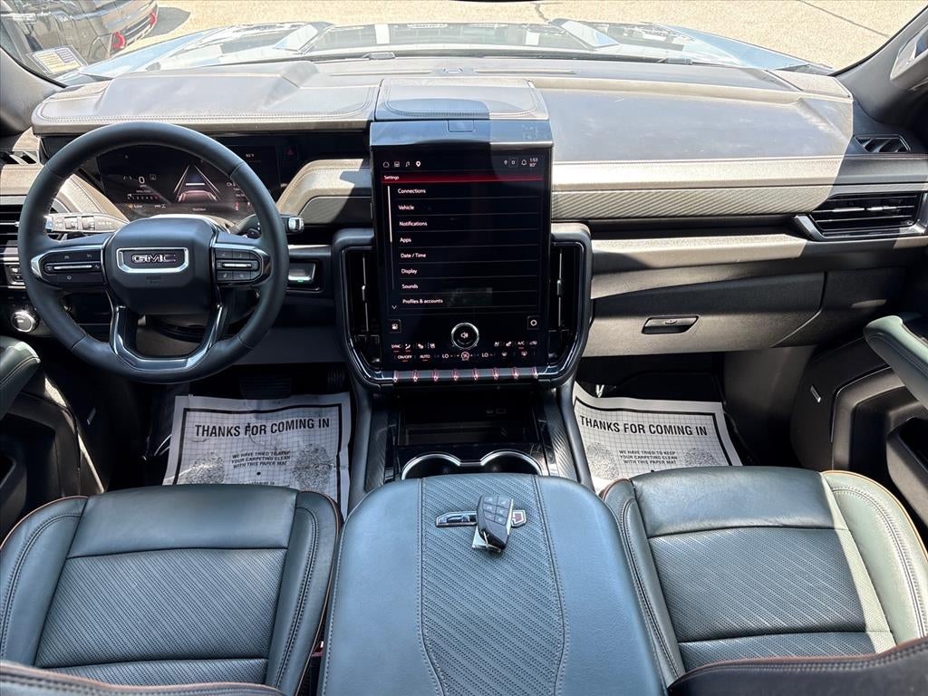 2025 GMC Yukon XL AT4