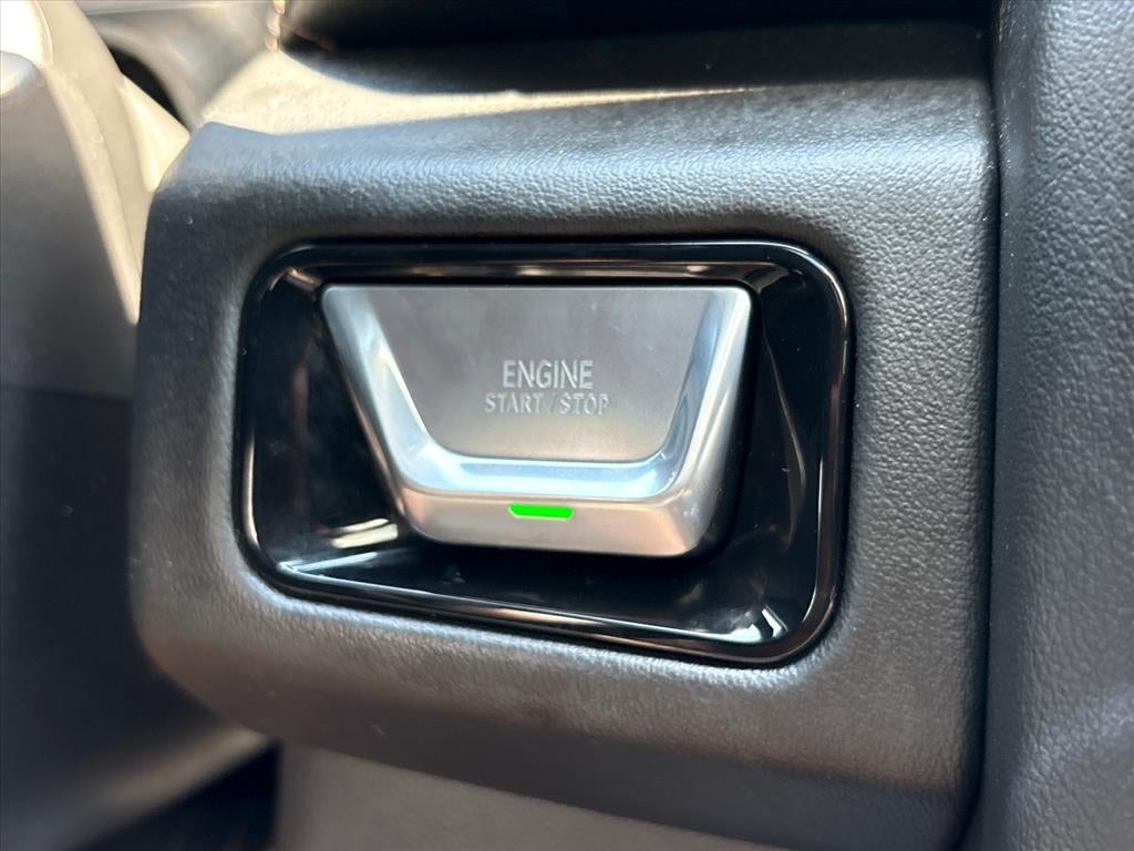 2025 GMC Yukon XL AT4