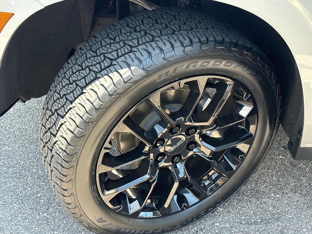 2025 GMC Yukon XL AT4