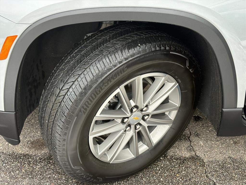 2024 Chevrolet Traverse Limited LT Cloth