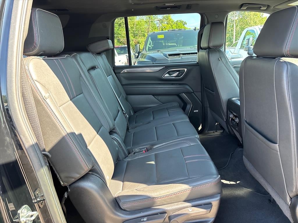 2023 Chevrolet Suburban RST