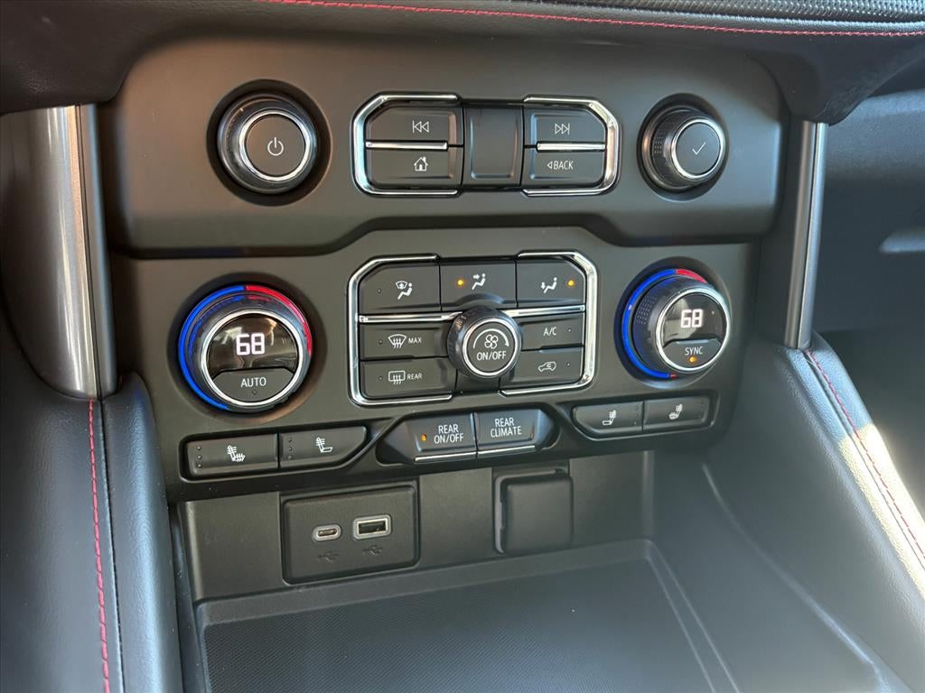 2021 Chevrolet Suburban RST