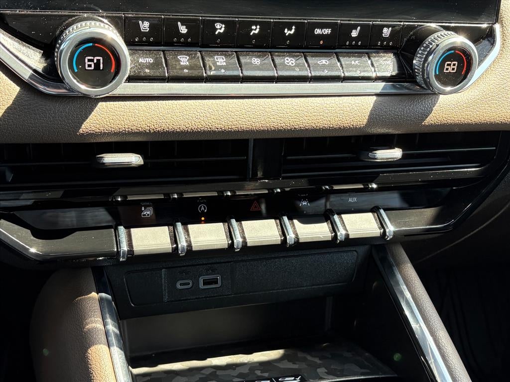 2024 GMC Canyon Denali