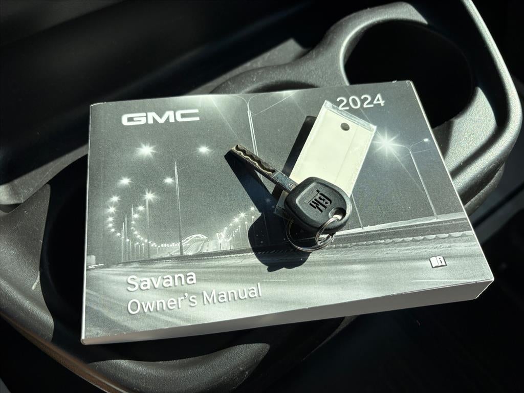 2024 GMC Savana Cargo 2500 Work Van