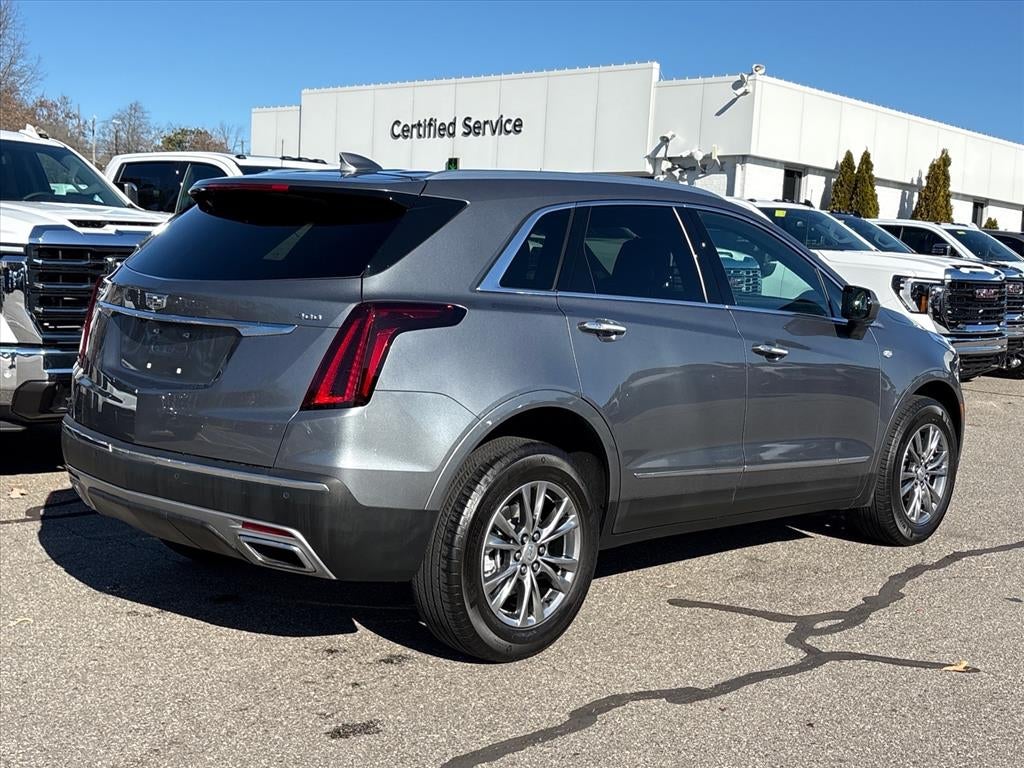 2022 Cadillac XT5 Premium Luxury