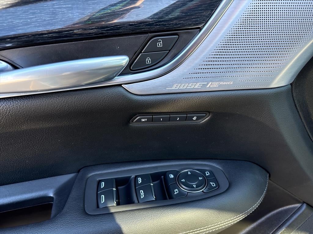 2022 Cadillac XT5 Premium Luxury