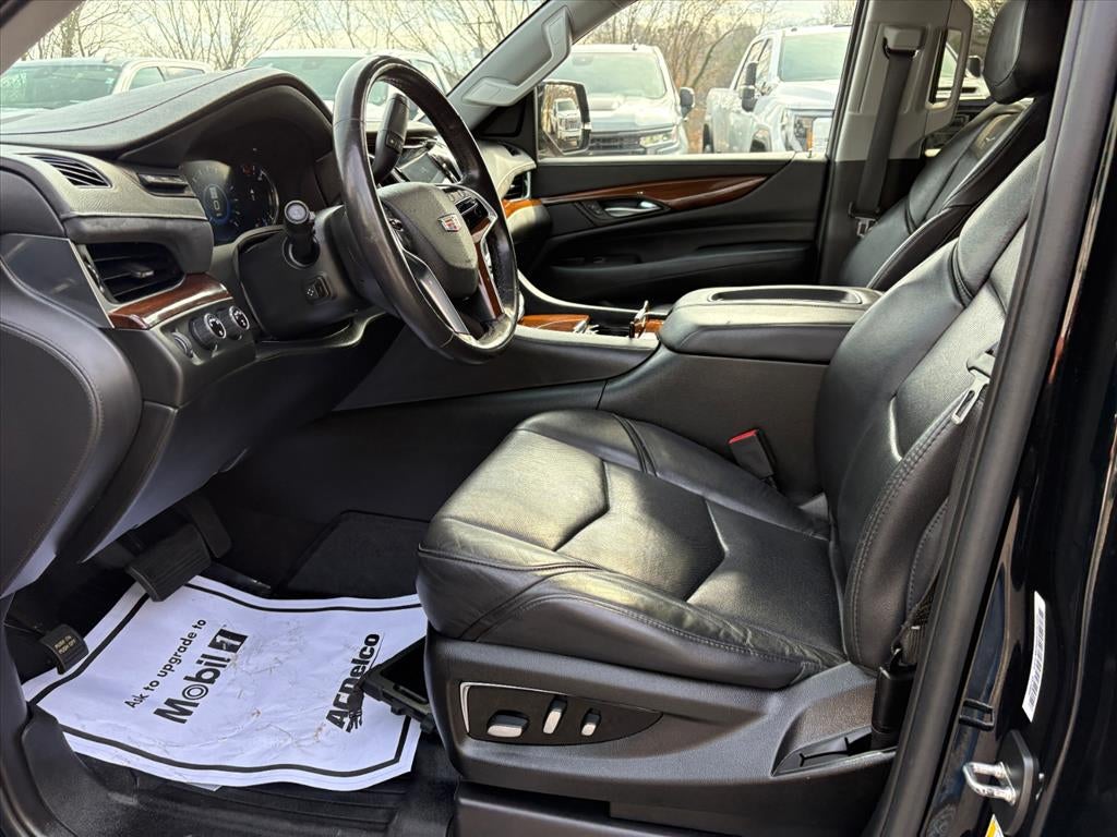 2018 Cadillac Escalade Luxury