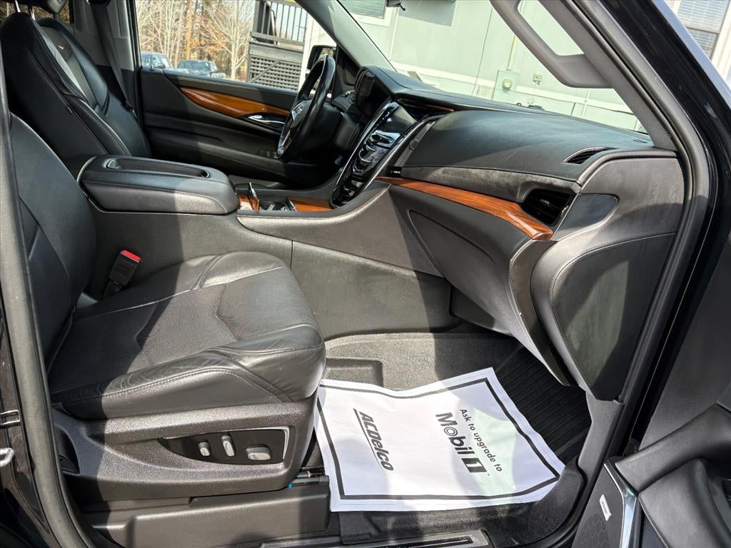 2018 Cadillac Escalade Luxury