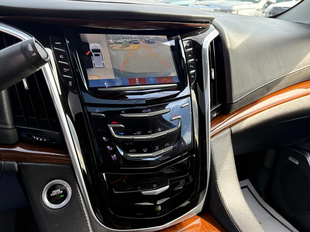 2018 Cadillac Escalade Luxury