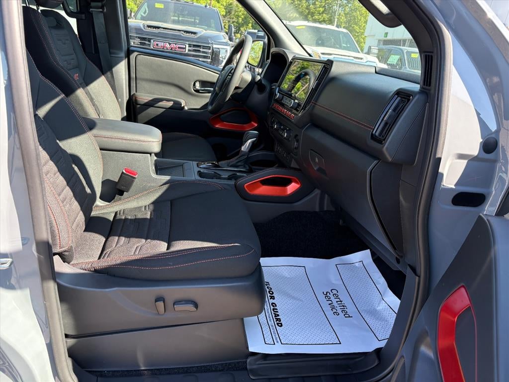 2025 Nissan Frontier Crew Cab PRO-4X 4x4