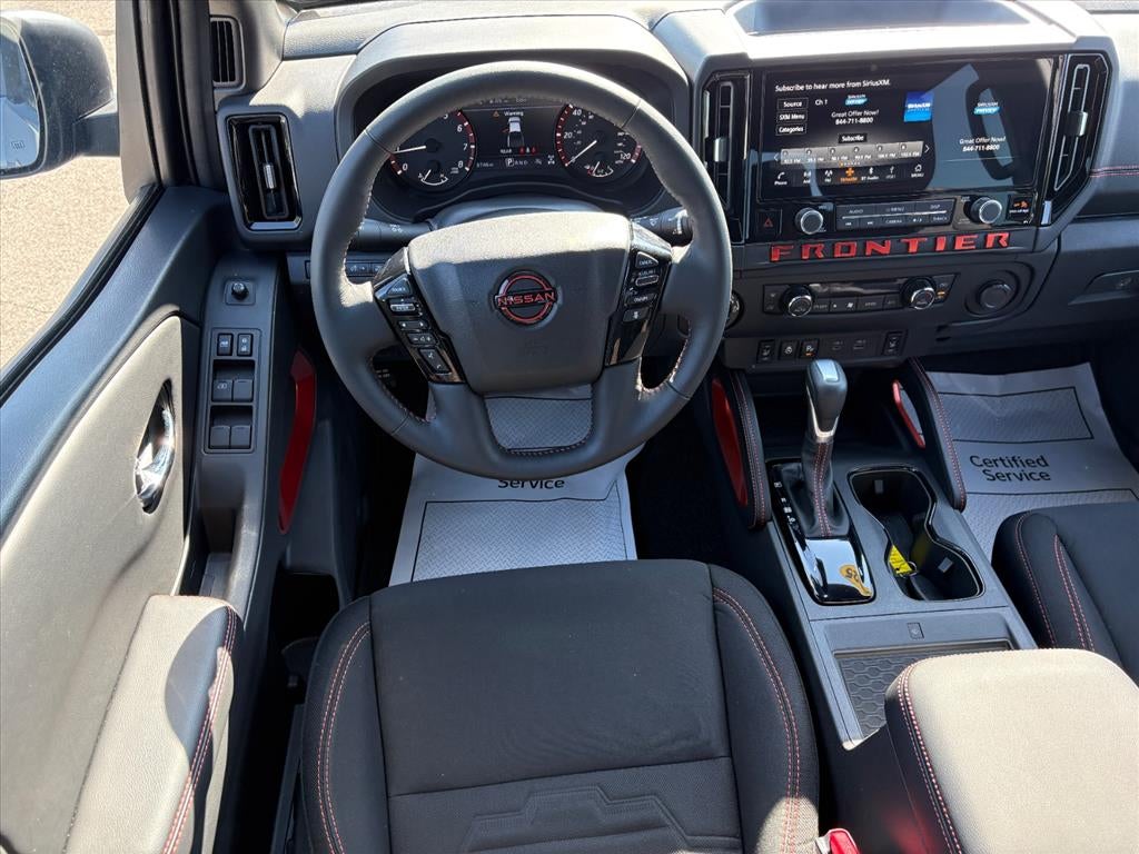 2025 Nissan Frontier Crew Cab PRO-4X 4x4