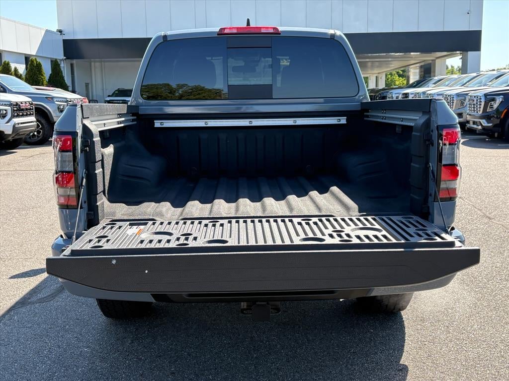 2025 Nissan Frontier Crew Cab PRO-4X 4x4