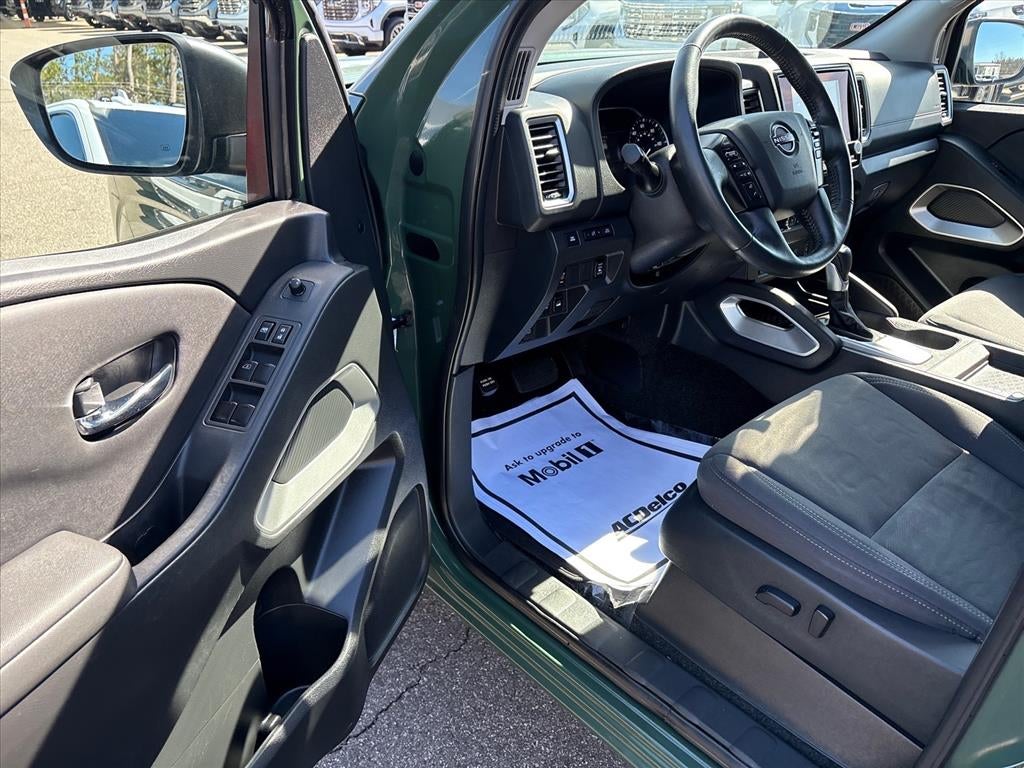 2022 Nissan Frontier SV