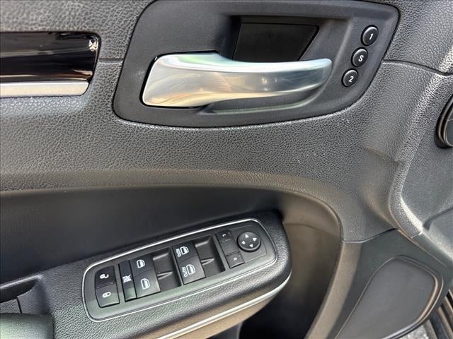 2022 Chrysler 300 S