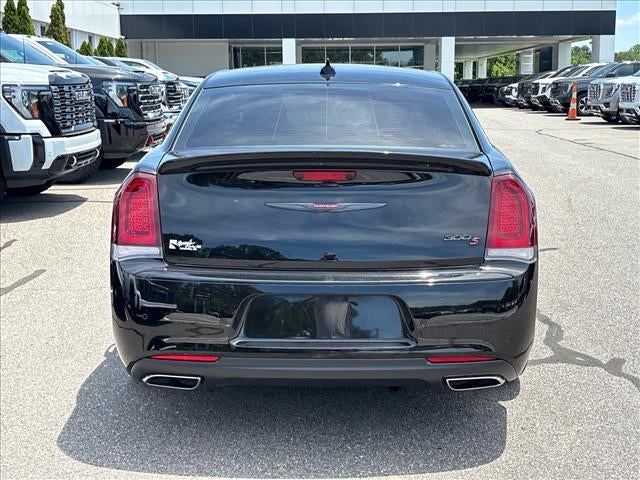 2022 Chrysler 300 S