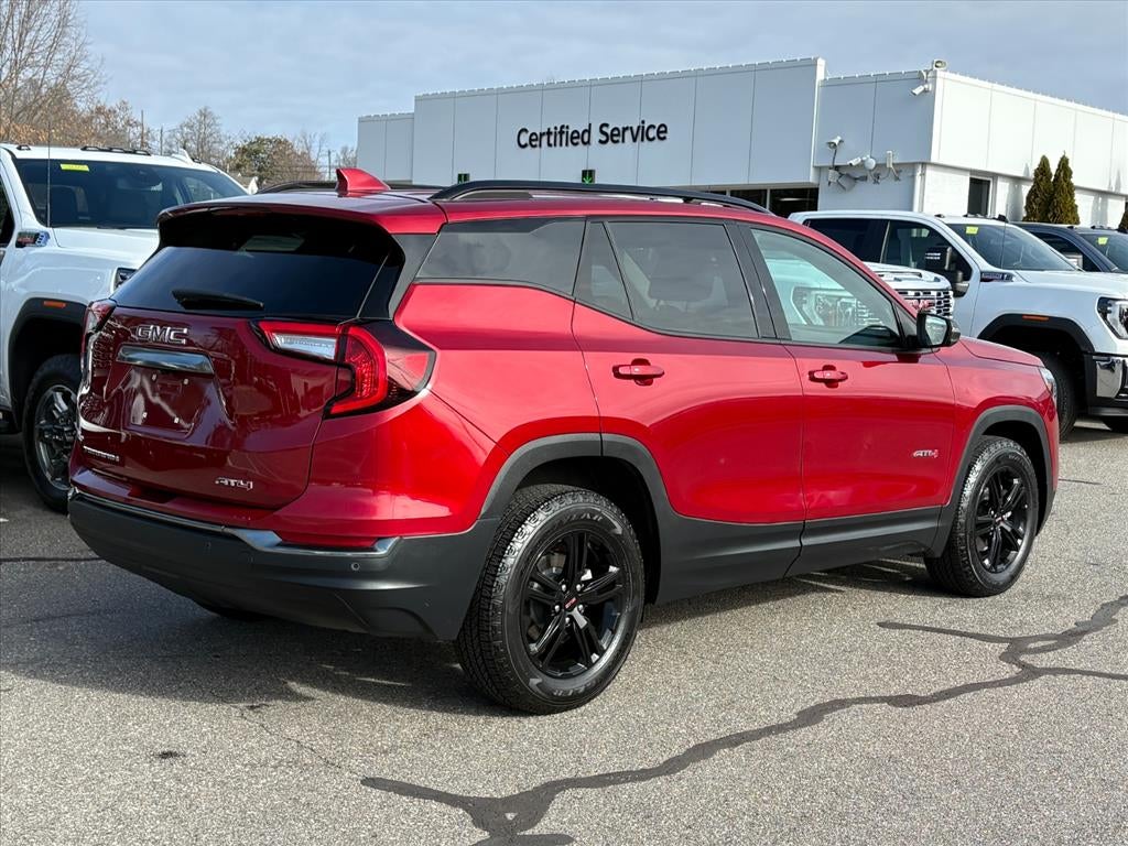 2024 GMC Terrain AT4