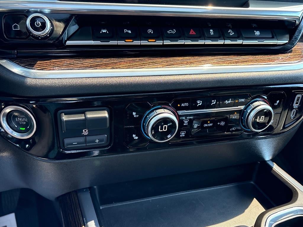 2025 GMC Sierra 1500 Elevation