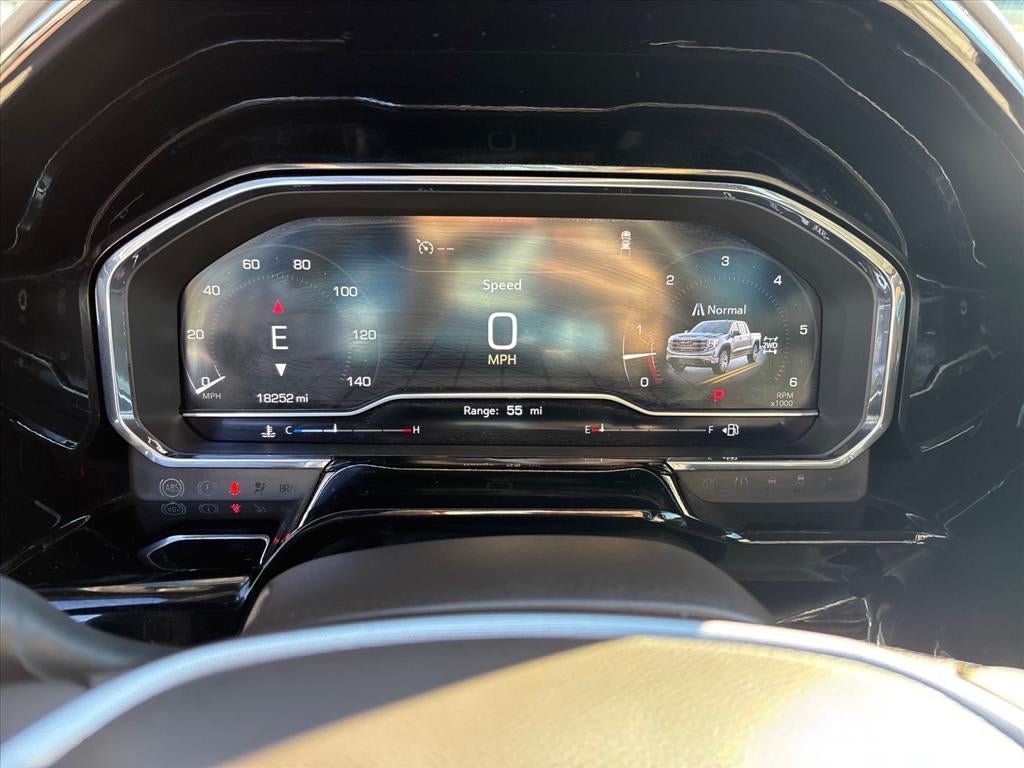2024 GMC Sierra 1500 SLT - Photo 10