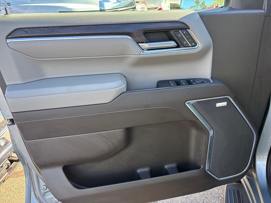 2024 GMC Sierra 1500 SLT - Photo 18