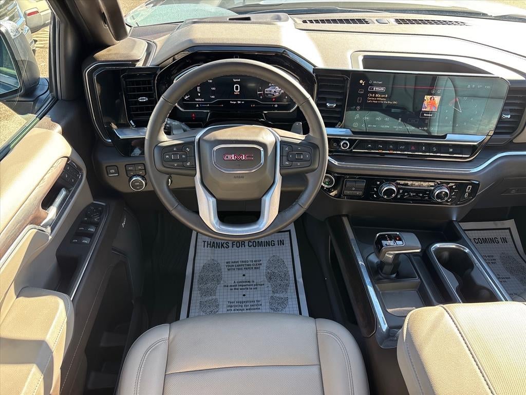 2024 GMC Sierra 1500 SLT - Photo 8