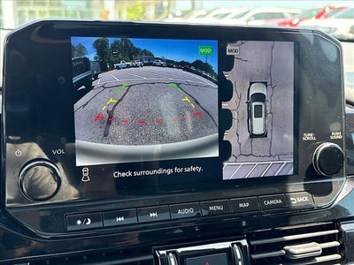 2023 Nissan Pathfinder SL 4WD