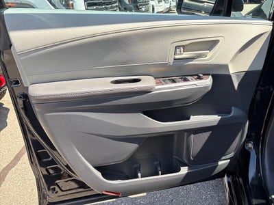 2024 Toyota Sienna LE