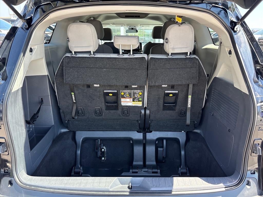 2024 Toyota Sienna LE
